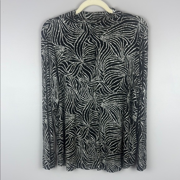 Olsen Hannah Black & White Leaf Patterned Glitter Accents Long Sleeve Top Size L - Picture 2 of 13